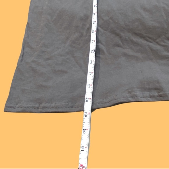 🟢5/$25 Character T-shirt - Picture 4 of 7